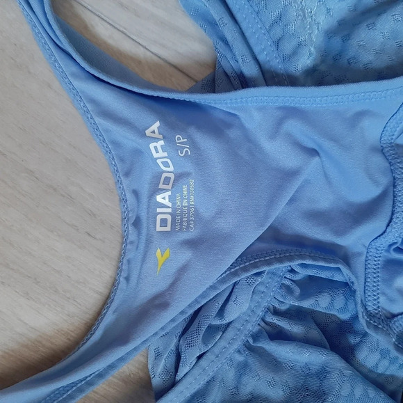 Diadora size small light blue tank - Picture 4 of 4